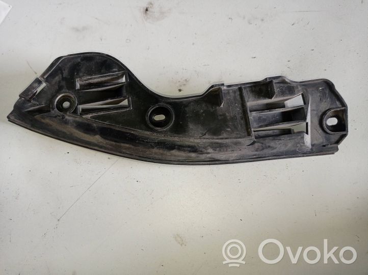 Volkswagen Touareg I Staffa di rinforzo montaggio del paraurti posteriore 7l6307393