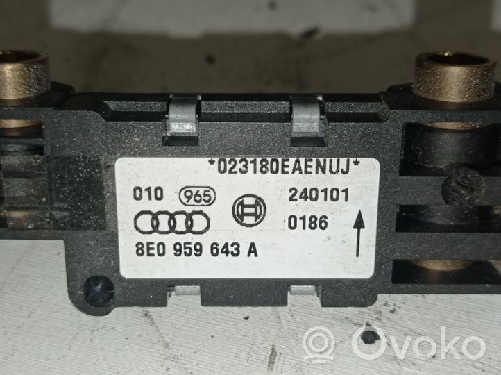 Audi A4 S4 B6 8E 8H Turvatyynyn törmäysanturi 8E0959643A