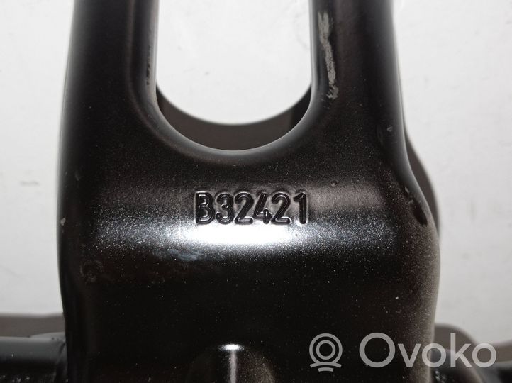 Mercedes-Benz Vito Viano W447 Staffa di rinforzo montaggio del paraurti anteriore b32421