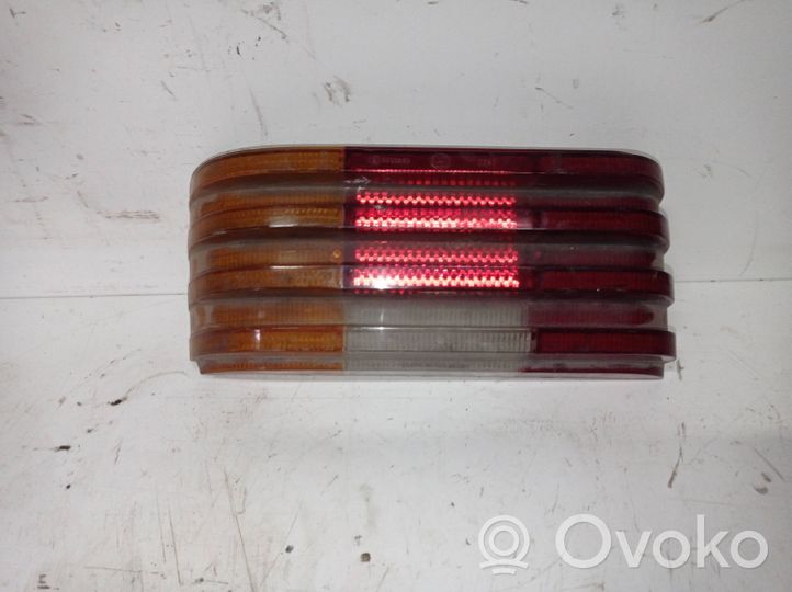 Mercedes-Benz COMPAKT W115 Tail light lenses 53208R3