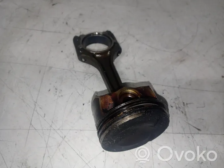 Audi A5 8T 8F Piston avec bielle 