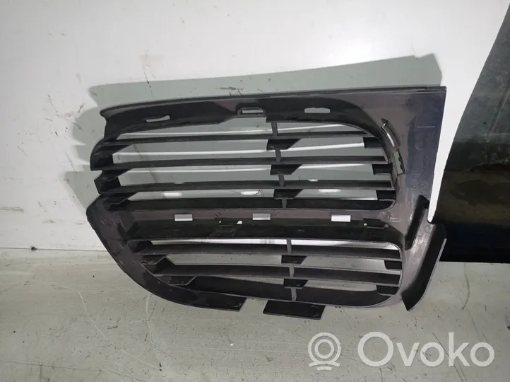 Porsche Cayenne (92A) Grille antibrouillard avant 7l5807681