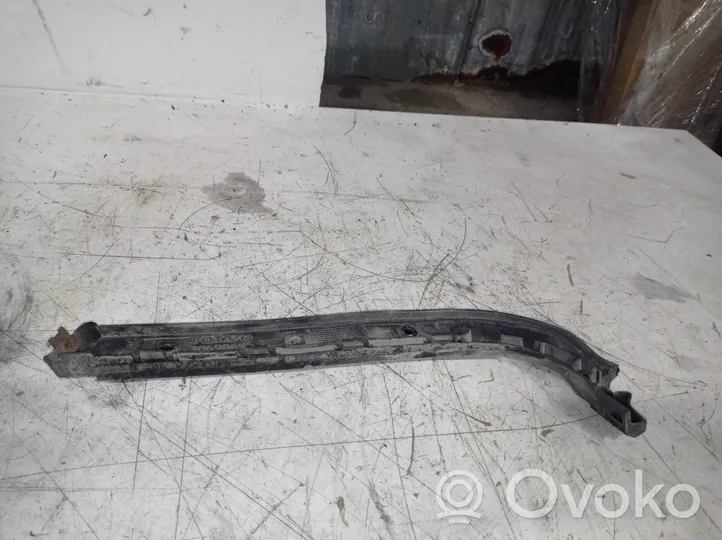 Volvo V50 Soporte de montaje del parachoques trasero 30698695