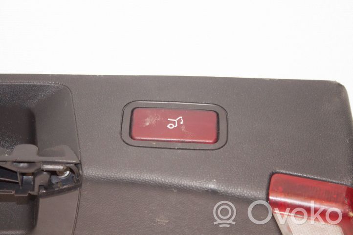 Mercedes-Benz E W212 Poszycie / Tapicerka tylnej klapy bagażnika A2127400072