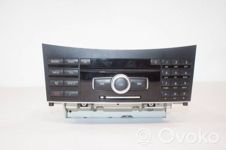 Mercedes-Benz E W212 Panel / Radioodtwarzacz CD/DVD/GPS A2129004108
