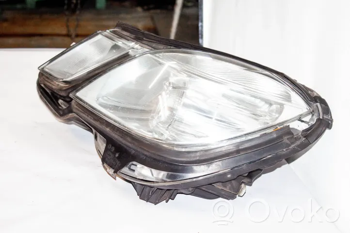 Mercedes-Benz E W212 Lampa przednia A2128208361