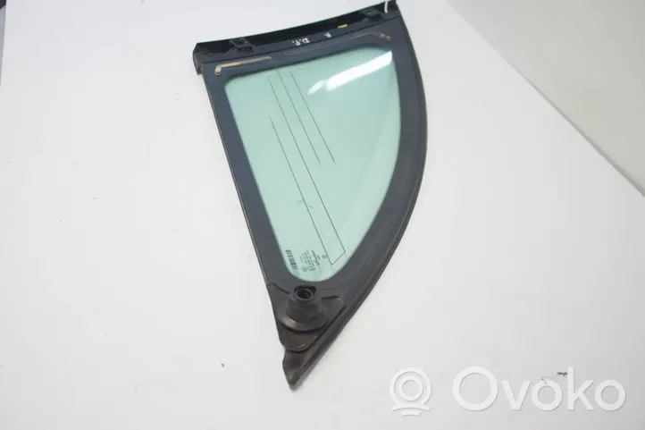 Mercedes-Benz R W251 Fenêtre latérale avant / vitre triangulaire A2516740227