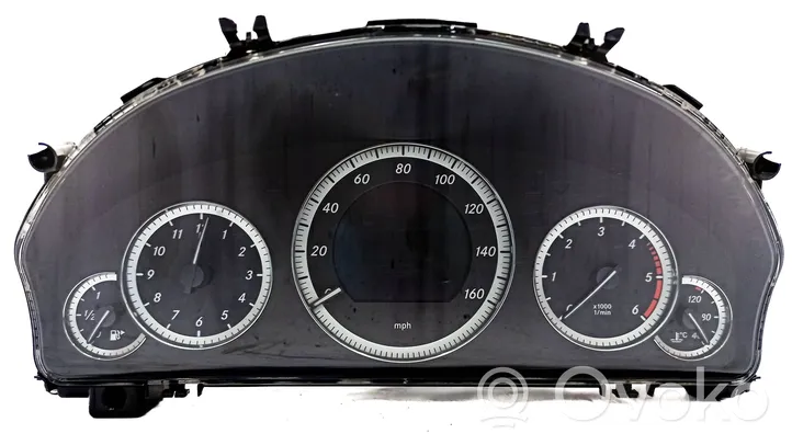 Mercedes-Benz E W212 Tachimetro (quadro strumenti) A2129005203