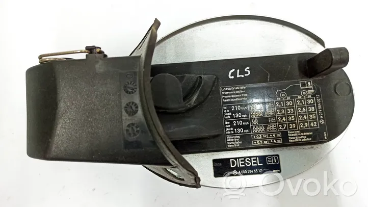 Mercedes-Benz CLS C219 Sportello del serbatoio del carburante A2195840017