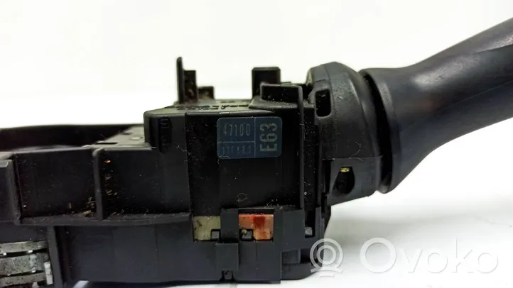 Toyota Prius (XW20) Leva/interruttore dell’indicatore di direzione e tergicristallo 17F183