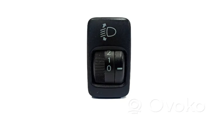 Toyota Prius (XW20) Fog light switch 5720