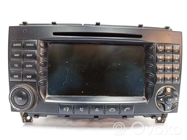 Mercedes-Benz CLK A209 C209 Radio/CD/DVD/GPS head unit A2098207689