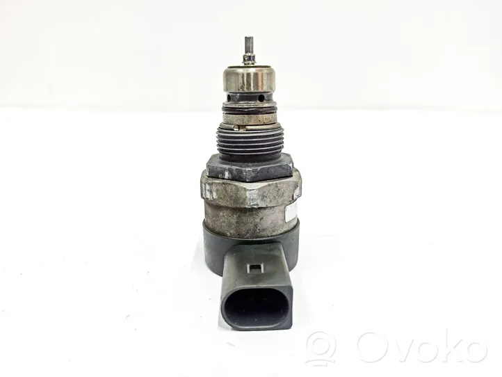 Mercedes-Benz R W251 Regolatore di pressione del carburante A6110780449