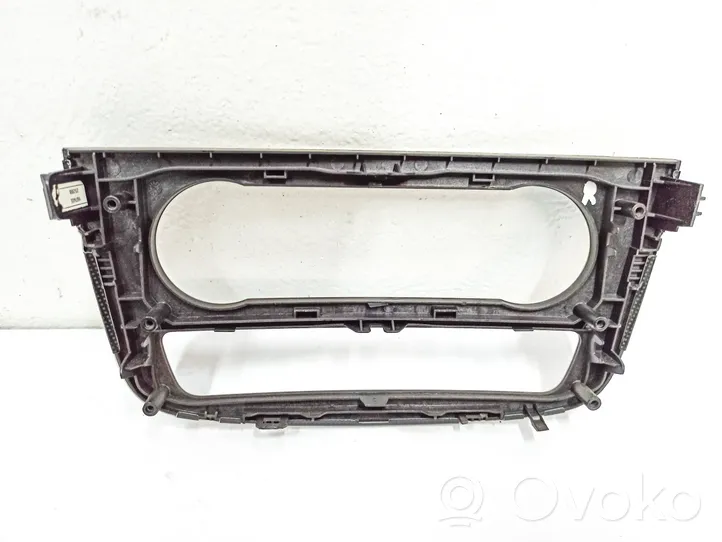 Mercedes-Benz R W251 Panel klimatyzacji / Ogrzewania A2516800339