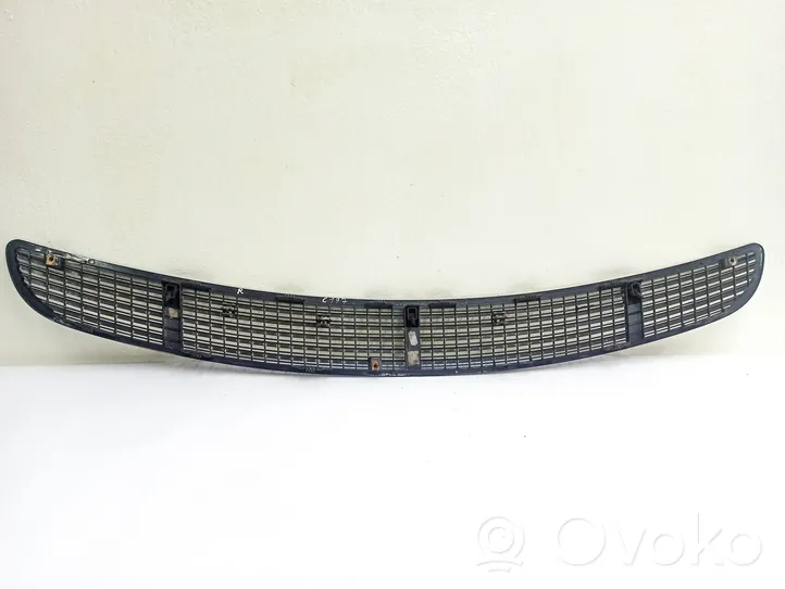 Mercedes-Benz R W251 Grille calandre de capot 2518800005