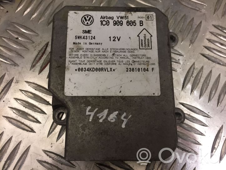 Volkswagen PASSAT B5.5 Gaisa spilvenu vadības bloks 1C0909605B