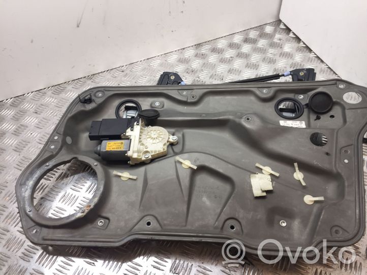 Volkswagen Golf IV Alzacristalli della portiera anteriore con motorino 1J4837756F