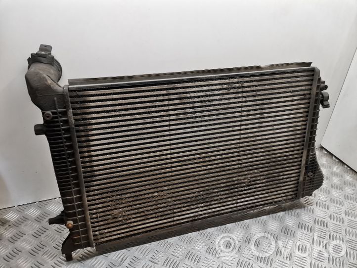 Volkswagen Caddy Radiatore intercooler 1K0145927D