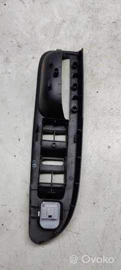 Volkswagen PASSAT B6 Rivestimento pulsantiera finestrino della portiera anteriore 3c1867171B