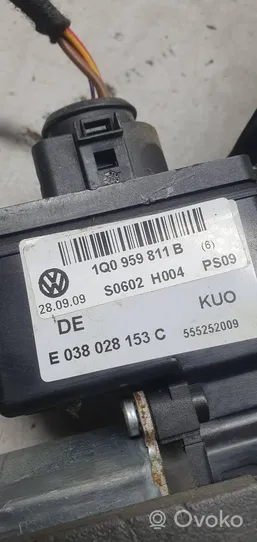Volkswagen Eos Elektryczny podnośnik szyby drzwi tylnych 1Q0839401D