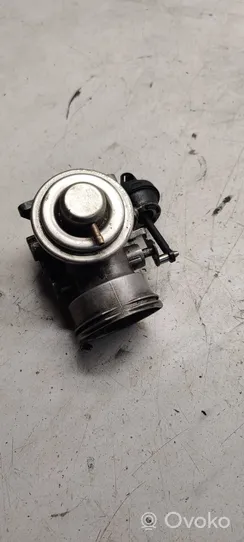 Volkswagen PASSAT B5.5 EGR valve 038131501al