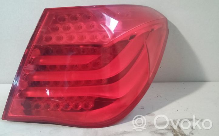 BMW 7 F01 F02 F03 F04 Glas Rückleuchte Heckleuchte 7182198