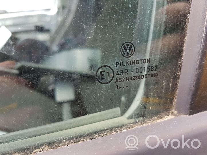 Volkswagen Touran I Front door window glass four-door 