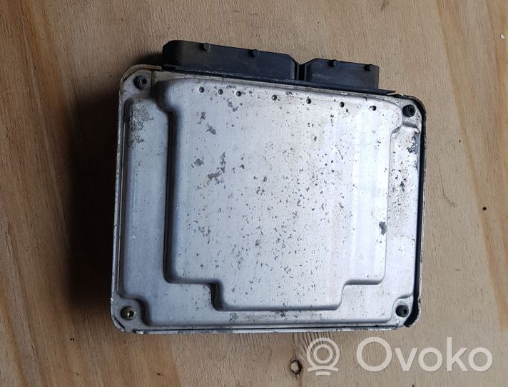 Volkswagen II LT Sterownik / Moduł ECU 0281010407