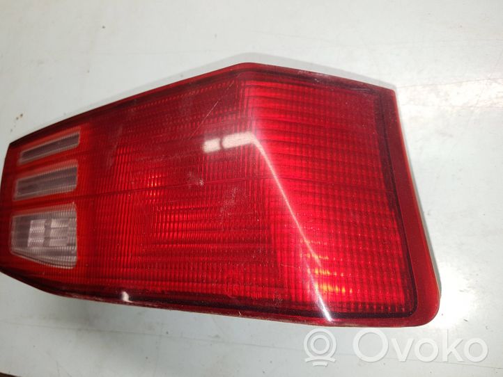 Mitsubishi Galant Luci posteriori del portellone del bagagliaio 22687201