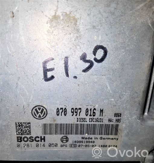 Volkswagen Touareg I Calculateur moteur ECU 070997016M