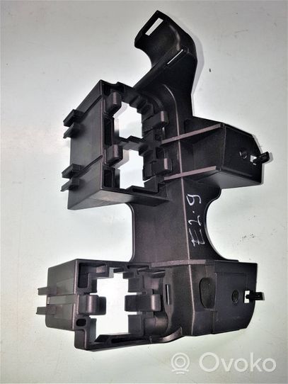 Audi A4 S4 B7 8E 8H Relay mounting block 8E1937503