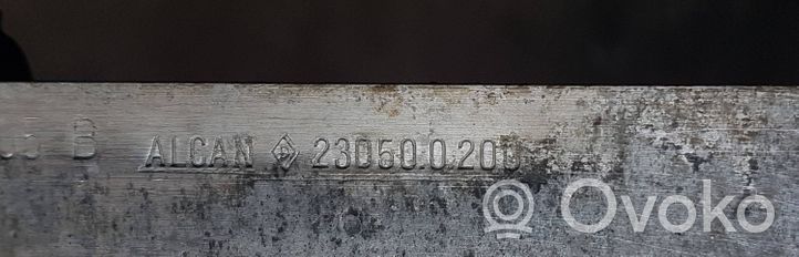 Mercedes-Benz B W245 Odbój / Amortyzator zderzaka przedniego 230500200