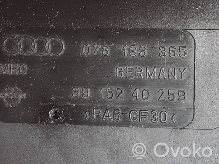 Audi A4 S4 B5 8D Kita variklio skyriaus detalė 078133365