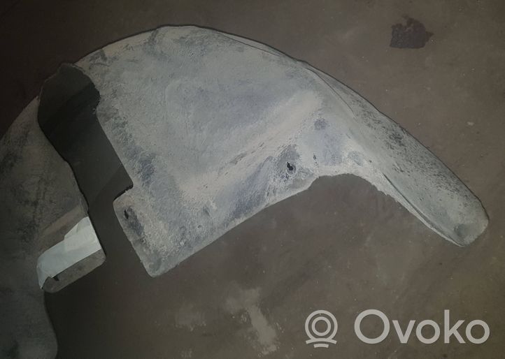 Volkswagen PASSAT B7 Rivestimento paraspruzzi parafango posteriore 