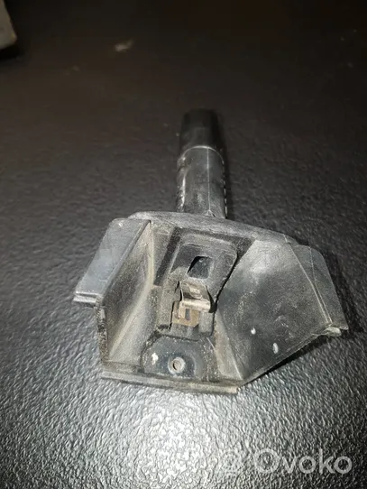 Volkswagen PASSAT B6 Verrouillage du bouchon du réservoir de carburant 3C9810899