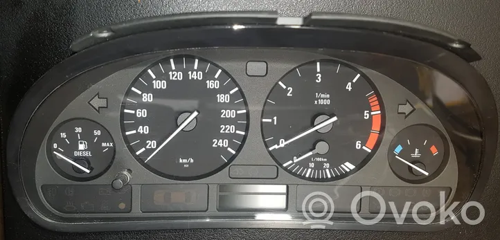 BMW 5 E39 Compteur de vitesse tableau de bord 62116903800
