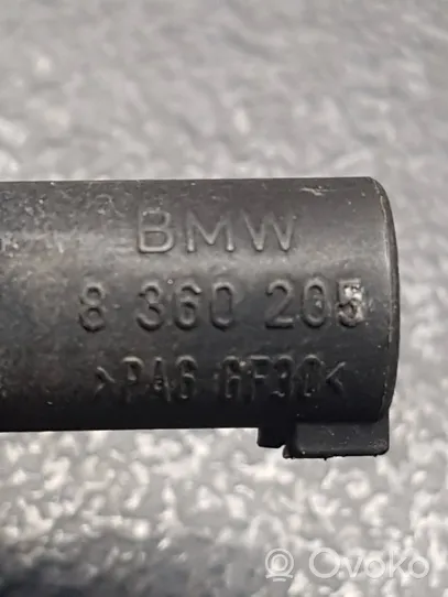 BMW 5 E39 Indicatore di direzione del parafango anteriore 8360205