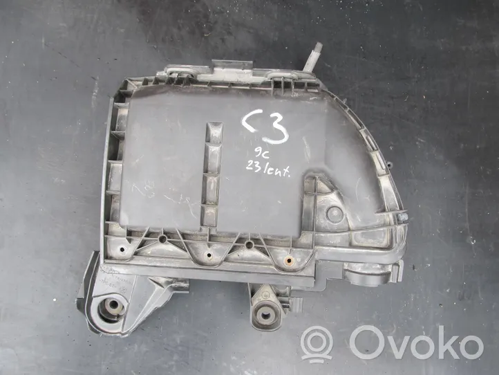 Citroen C3 Picasso Caja del filtro de aire 9673061080