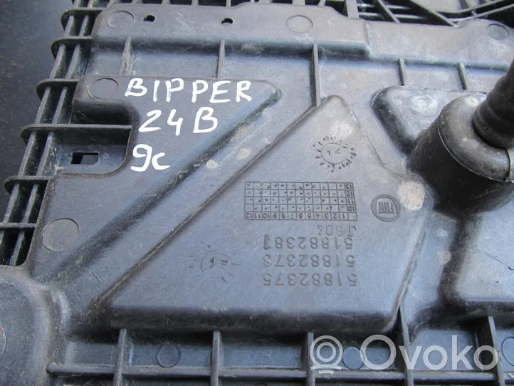 Peugeot Bipper Boîte de batterie 51882378