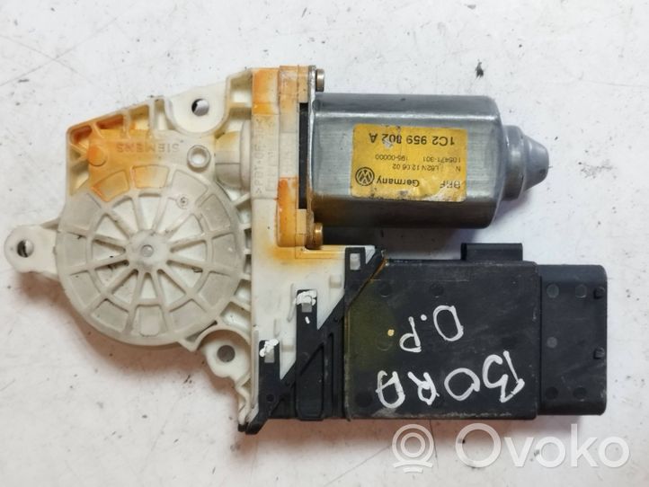 Volkswagen Bora Moteur de lève-vitre de porte avant 105405301