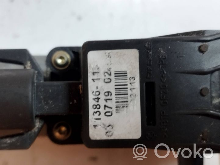 Audi A4 S4 B5 8D Moteur de lève-vitre de porte avant 113846113