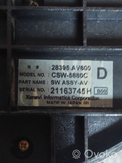 Nissan Primera Cadre, panneau d'unité radio / GPS 28395AV600