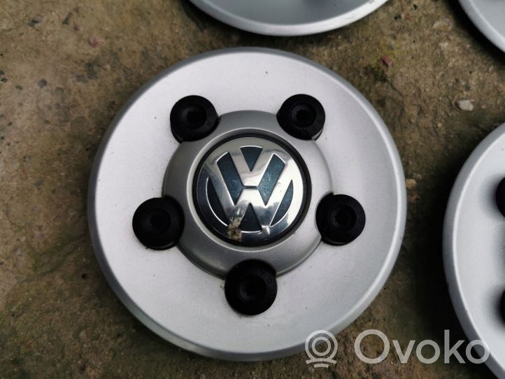 Volkswagen Touareg III Original wheel cap 7L6601147