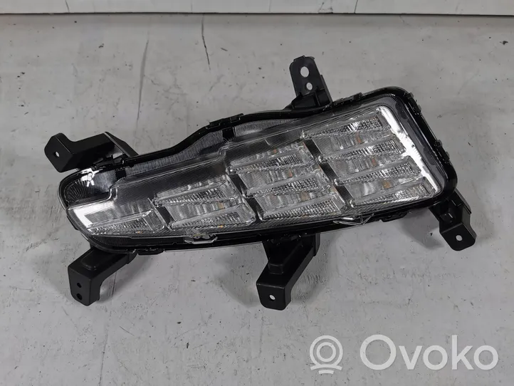 Hyundai i30 Faro diurno con luce led 92208G4600