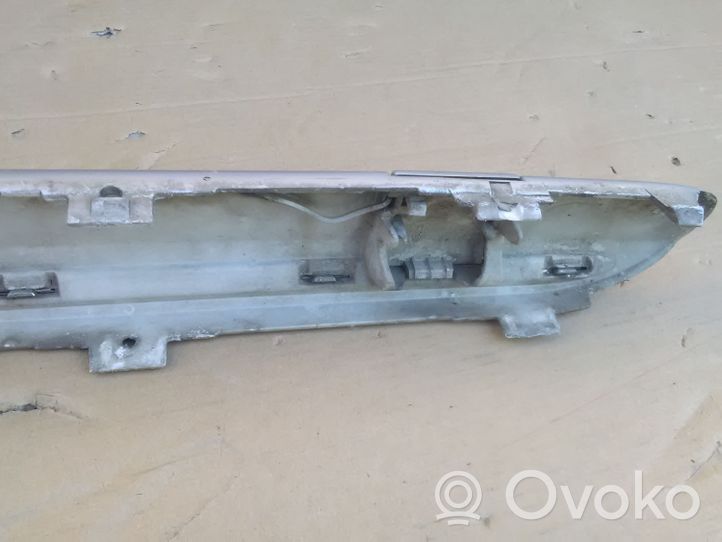 Mercedes-Benz C W203 Modanatura separatore del paraurti anteriore A2038856221