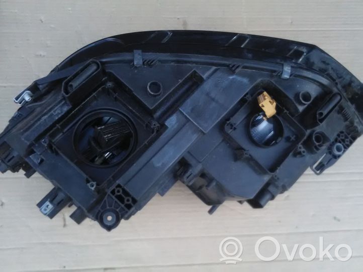 Volkswagen Touran III Lampa przednia 5TB941036B