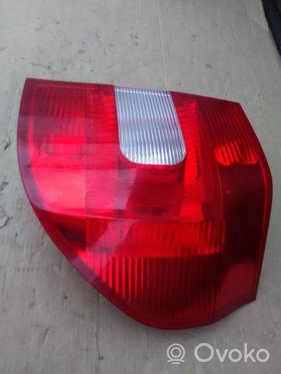 Skoda Yeti (5L) Odblask lampy tylnej 5L0945112