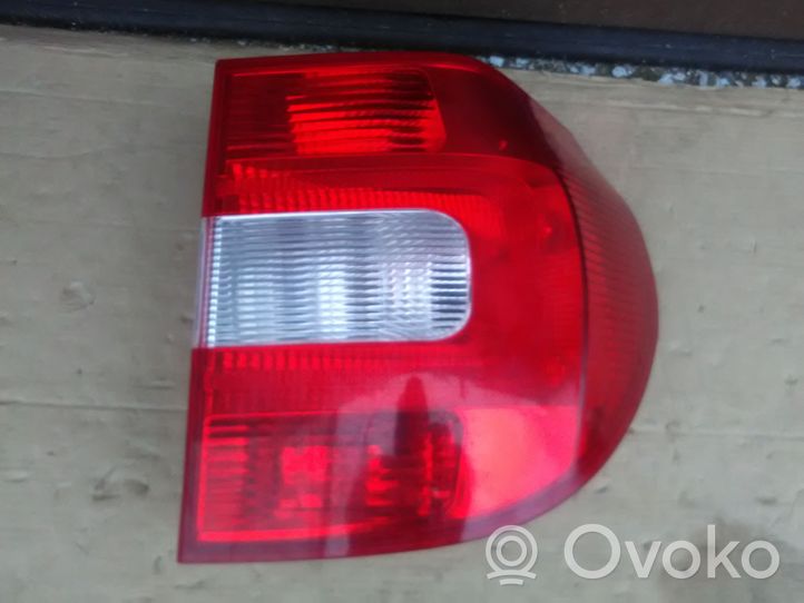 Skoda Yeti (5L) Odblask lampy tylnej 5L0945112