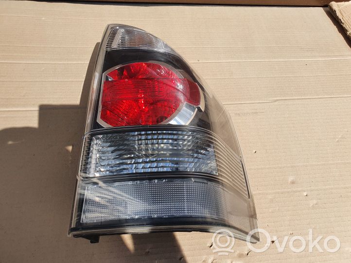 Mitsubishi Pajero Lampa tylna 111111111