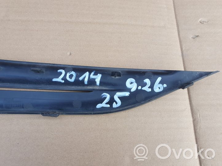 Volvo S60 Etupuskurin alempi jäähdytinsäleikkö 31323848